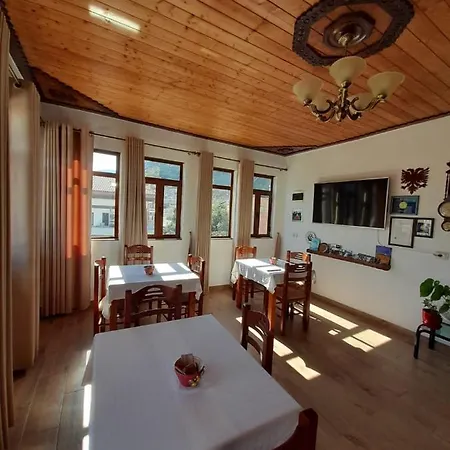 B&bsheshalliu Alojamento de Acomodação e Pequeno-almoço Berati