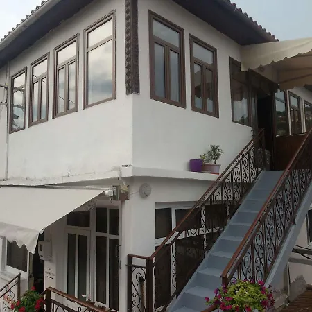 לינה וארוחת בוקר B&bsheshalliu בראט