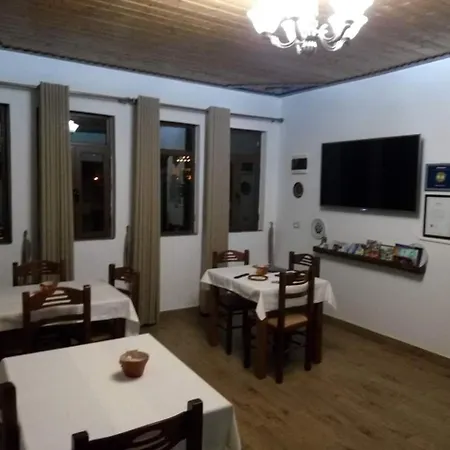 B&bsheshalliu לינה וארוחת בוקר 3*