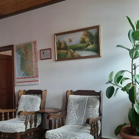 לינה וארוחת בוקר B&bsheshalliu