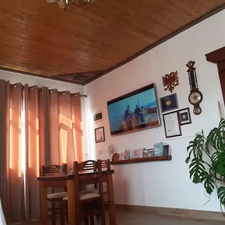 B&bsheshalliu Alojamento de Acomodação e Pequeno-almoço