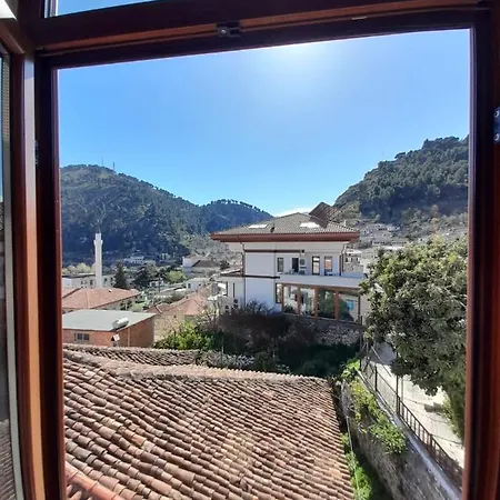 Bed & Breakfast B&bsheshalliu Berat