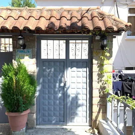 B&bsheshalliu Bed & Breakfast