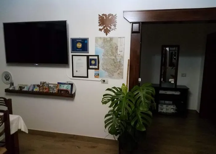 B&bsheshalliu Couette-café Berat